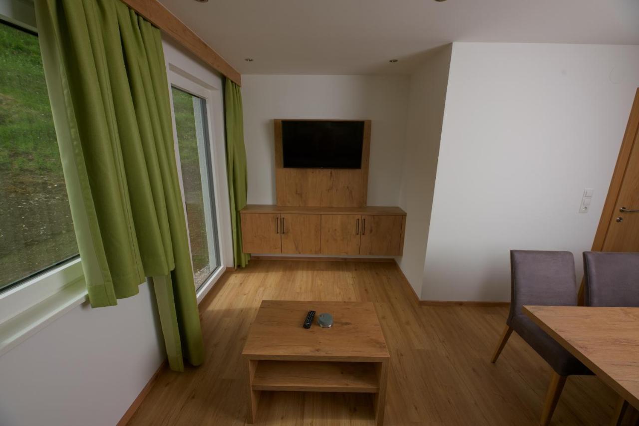 Ferienwohnung Mounira Ladis Exterior foto